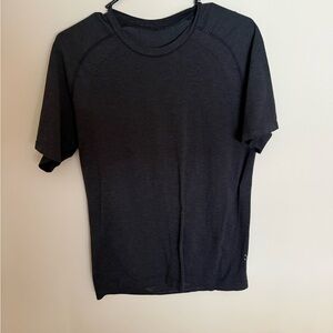 lululemon athletica Dark Gray Short Sleeve Tee
